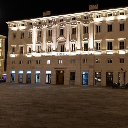 Grand Hotel Duchi D'Aosta Apartments ตรีเอสเต ภายนอก รูปภาพ