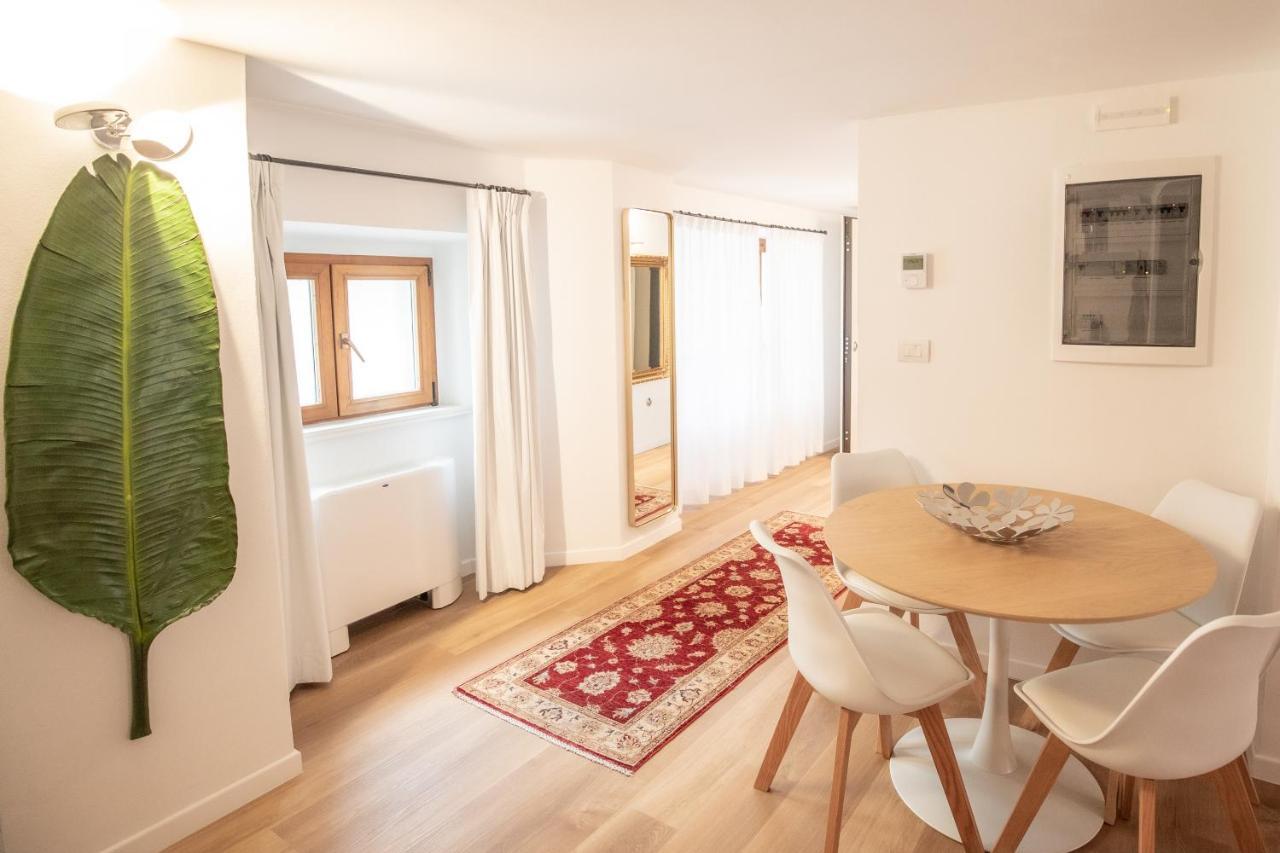 Grand Hotel Duchi D'Aosta Apartments ตรีเอสเต ภายนอก รูปภาพ
